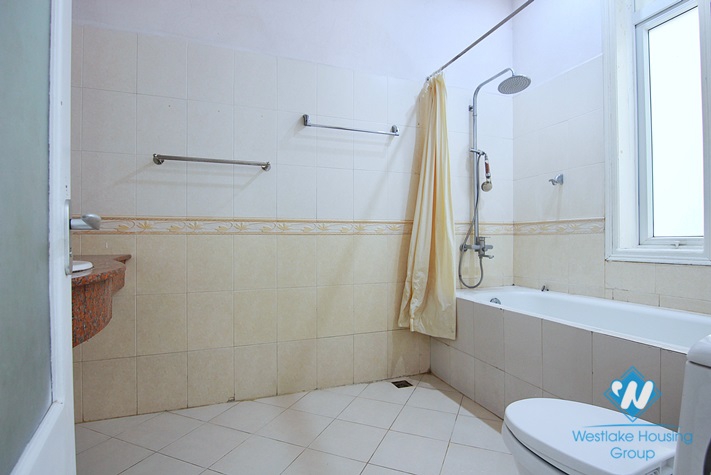 A beautiful house with lake view for rent in Tay Ho, Ha Noi